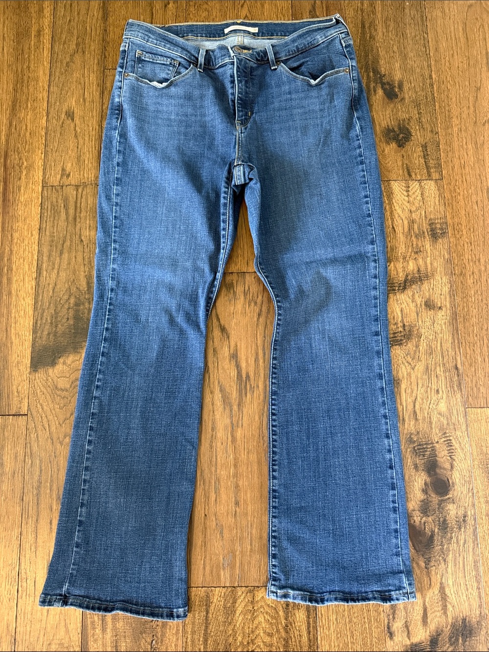 Levi's Women's Medium Blue Bootcut Stretch Jeans